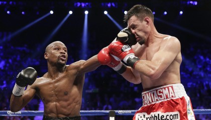 开云|曼联客场对阵阿森纳，黑色战袍登场，往绩胜负交织引瞩目